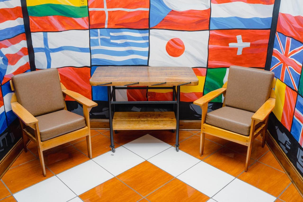 Yaki Hostel Ліма Екстер'єр фото